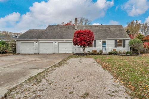 6310 Berwick St, Madison, OH, 44057-1955 | Card Image