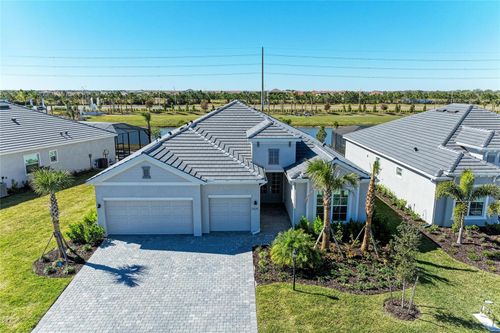 5624 Lightning Whelk Ln, LAKEWOOD RANCH, FL, 34211-1677 | Card Image