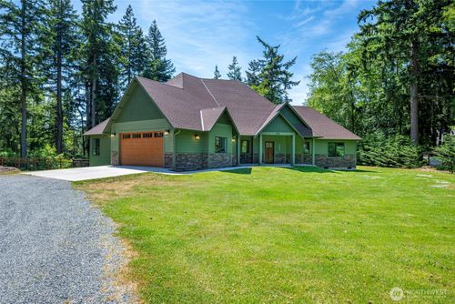 1566 Deer Ridge Rd, Oak Harbor, WA, 98277-8673 | Card Image