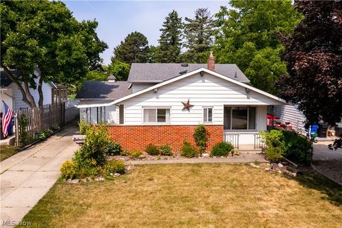 4402 Valleyside Rd, Cleveland, OH, 44135-1050 | Card Image