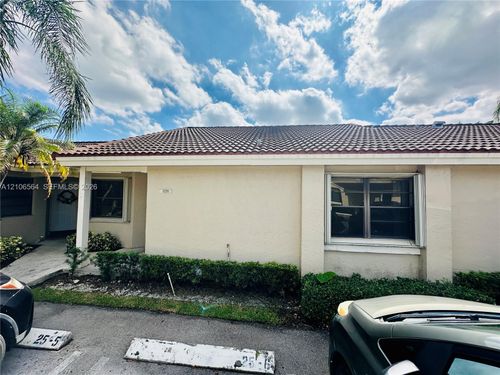 17251-17251 Nw 60th Ct, Hialeah, FL, 33015-4663 | Card Image