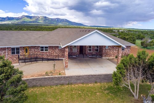 422 S Creek Rd, Monticello, UT, 84535-7914 | Card Image