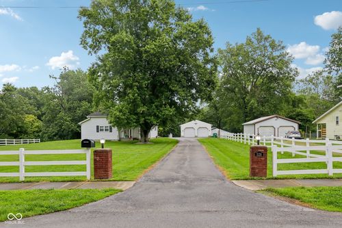 528 Pearl St, Thorntown, IN, 46071-1030 | Card Image