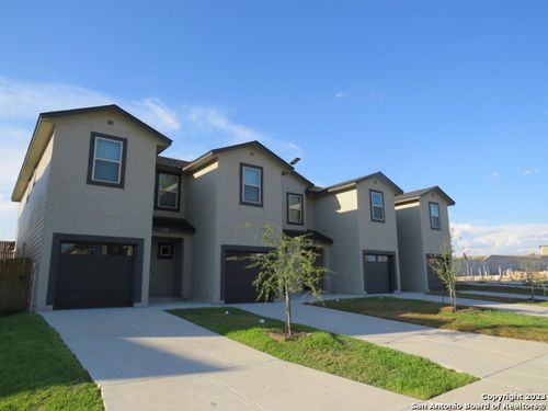102-8430 Via Verona, San Antonio, TX, 78227-2175 | Card Image