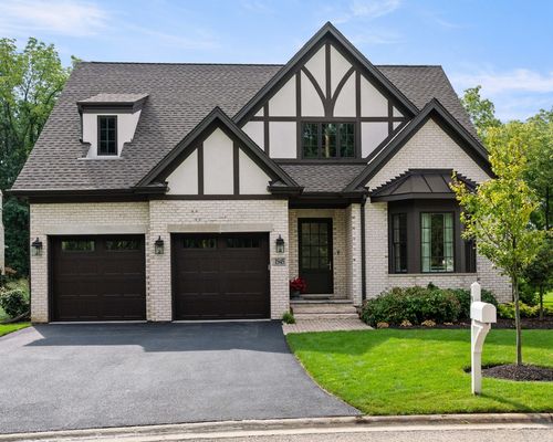 1945 Amberley Ct, Lake Forest, IL, 60045-1051 | Card Image