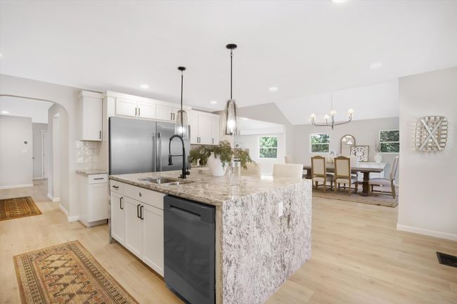 7 Corte De Canoncito, House other with 5 bedrooms, 4 bathrooms and null parking in Cedar Crest NM | Image 18