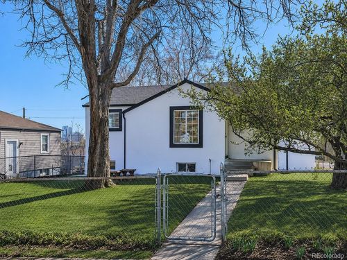 802 Julian St, Denver, CO, 80204-3152 | Card Image