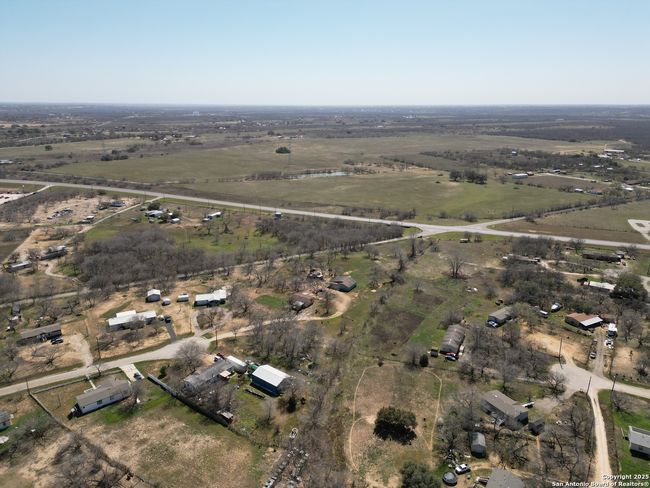 17423 Fx Ball Dr, House other with 1 bedrooms, 3 bathrooms and null parking in Elmendorf TX | Image 25