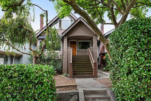 3524 W 16th Ave, Vancouver, BC, V6R3C1 | Card Image