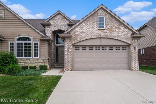 5193 Hawkseye Trace, Warren, MI, 48092 | Card Image