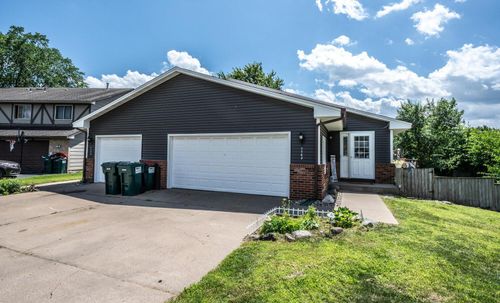 1142 Cheery Ln Ne, Columbia Heights, MN, 55421-1952 | Card Image