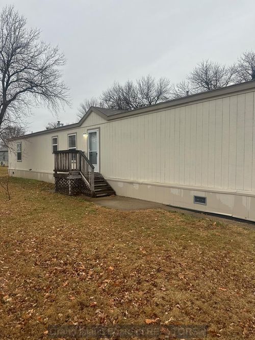 112 East Lane, Grand Island, NE, 68803 | Card Image