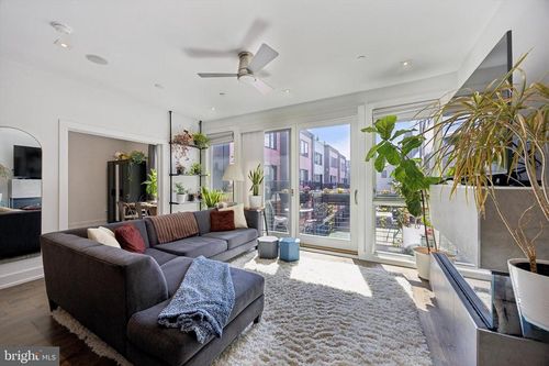 unit-3b-620 N 3rd St, PHILADELPHIA, PA, 19123-2985 | Card Image