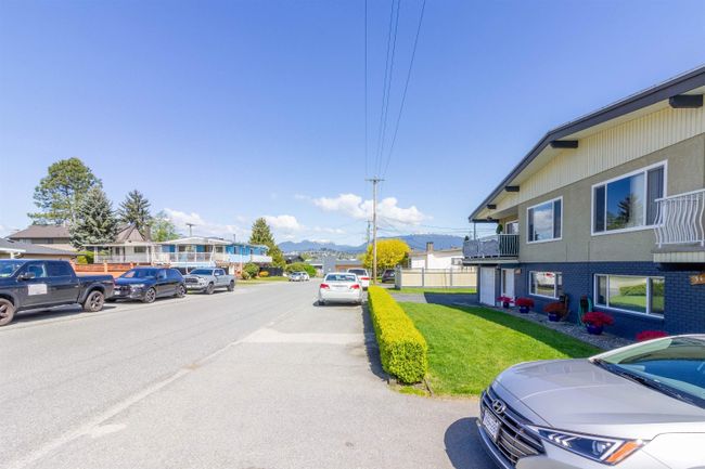 3682 Godwin Avenue, House other with 10 bedrooms, 4 bathrooms and 2 parking in Burnaby BC | Image 39