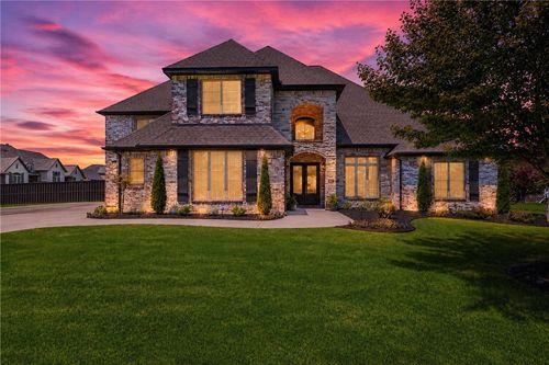 3111 Oak Tree Dr, Centerton, AR, 72719-9039 | Card Image