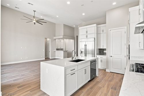 964 Skyview Cove Court, Las Vegas, NV, 89138 | Card Image