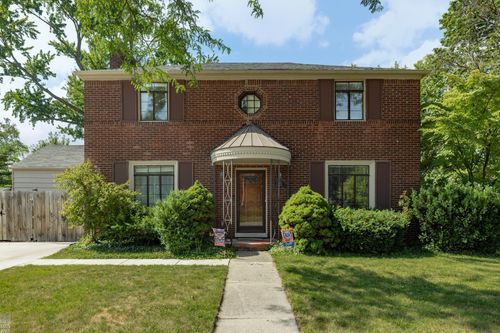 675 Fisher Rd, Grosse Pointe, MI, 48230-1216 | Card Image