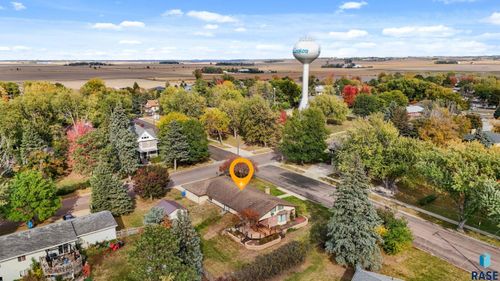 825 N Grant St Street, Canton, SD, 57013-1356 | Card Image