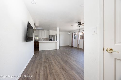 116 W 35th St, Farmington, NM, 87401-4112 | Card Image