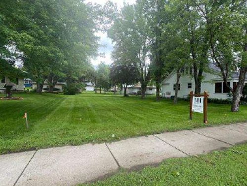 702 N Benton Dr, Sauk Rapids, MN, 56379-1541 | Card Image