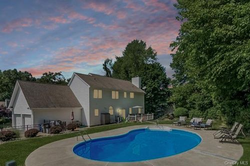 9 Trotter Ln, Poughkeepsie, NY, 12603-4243 | Card Image