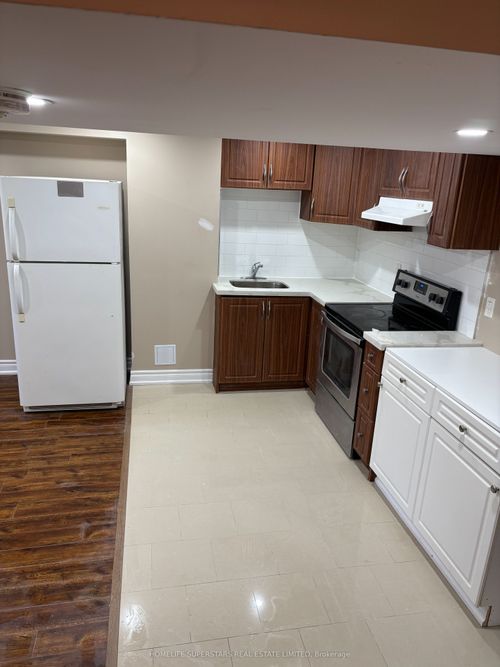 32 Willick Pl, Brampton, ON, L6X4Z6 | Card Image