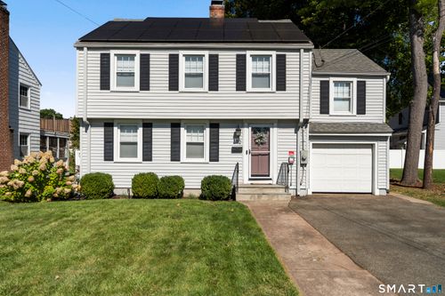 372 Fern St, West Hartford, CT, 06119-1143 | Card Image