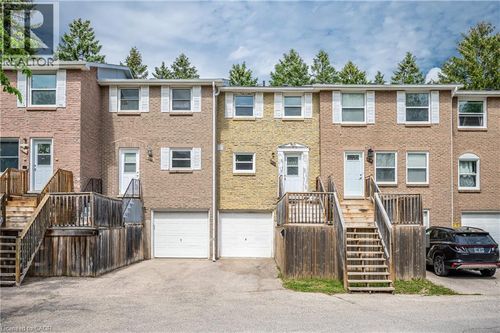 212 Westcourt Pl, Waterloo, ON, N2L2R7 | Card Image