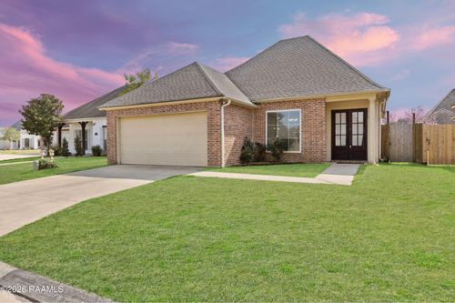 108 Fox Creek Dr, Youngsville, LA, 70592-5775 | Card Image