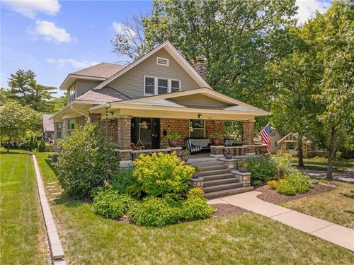 949 W 33rd Ter, Kansas City, MO, 64111-3609 | Card Image