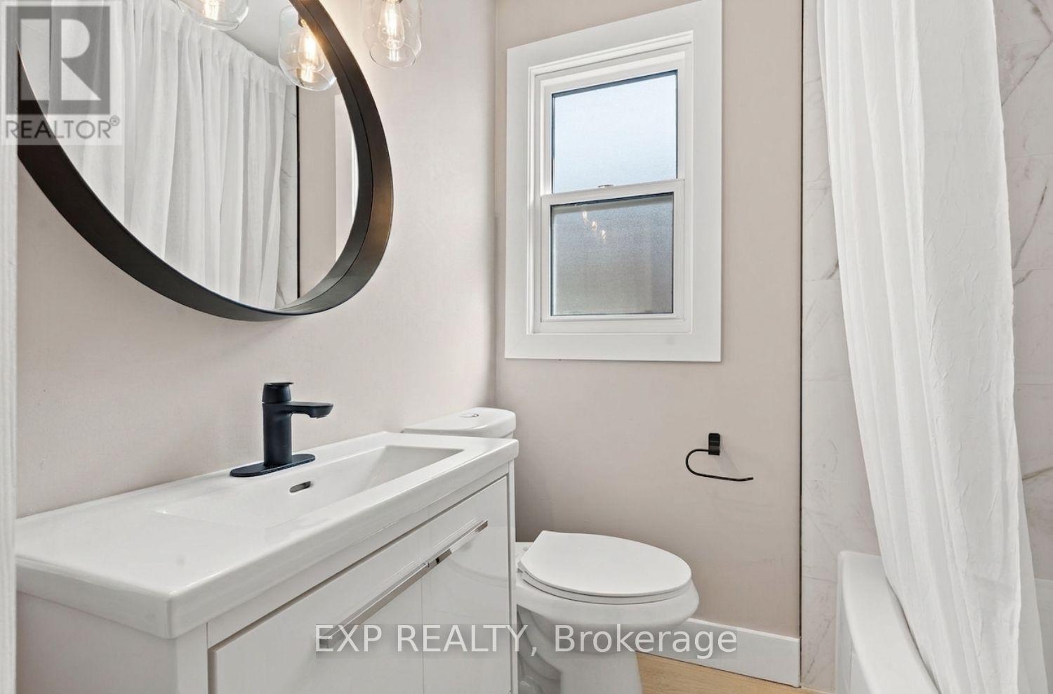 Residential in Oshawa (Lakeview) 5