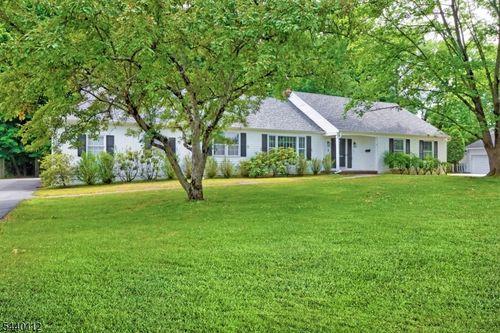 7 Village Rd, Florham Park, NJ, 07932-2411 | Card Image