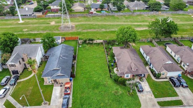 Great lot to build your home on! NO back neighbors! | Image 1