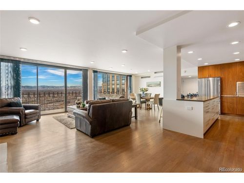 apt-42a-1020 15th St, Denver, CO, 80202-2319 | Card Image