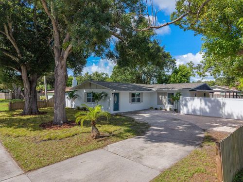 8122 Lark St, SEMINOLE, FL, 33777-3713 | Card Image