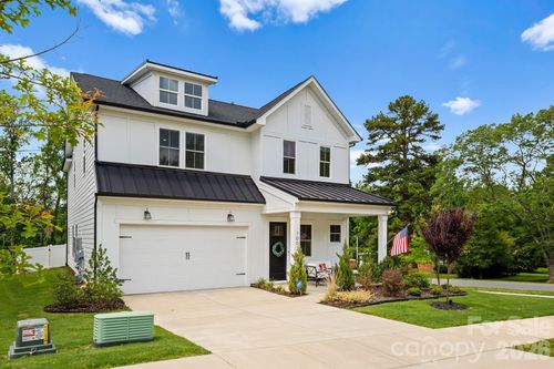 1002 Parkes St, Matthews, NC, 28105-5970 | Card Image