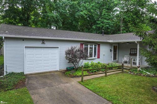510 Hickory St Street, Linden, MI, 48451 | Card Image