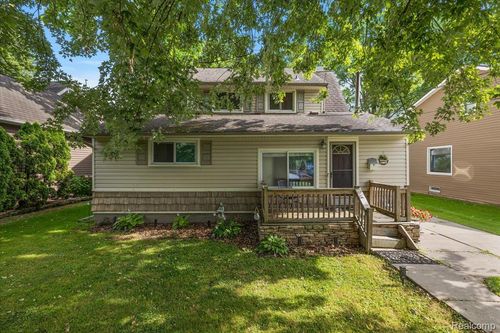 38292 Murdick Dr, New Baltimore, MI, 48047-4250 | Card Image