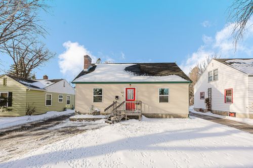 427 13th St S, Moorhead, MN, 56560-2936 | Card Image