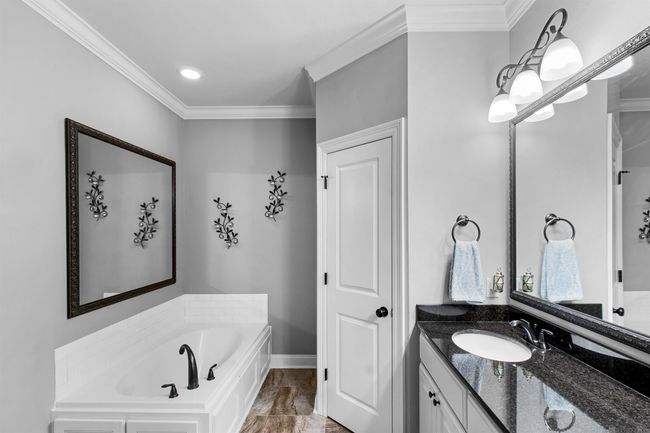 17036 Bentons Ferry Ave, House other with 4 bedrooms, 2 bathrooms and 10 parking in Greenwell Springs LA | Image 11