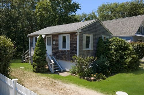 20 Blue Heron Rd, South Kingstown, RI, 02879-5647 | Card Image
