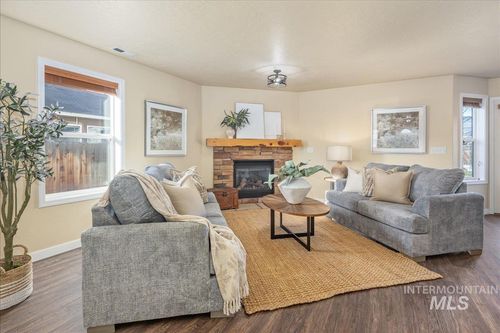 208 E Kaibab Trail St, Meridian, ID, 83646-6013 | Card Image