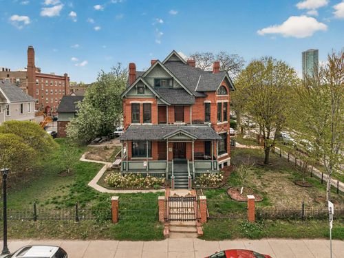 1700 3rd Ave S, Minneapolis, MN, 55404-2490 | Card Image