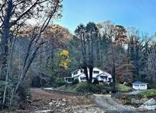 34 Landfair Lane, Hendersonville, NC, 28792 | Card Image