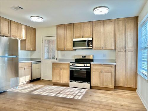 7679 Stonewood St, New Orleans, LA, 70128-3310 | Card Image