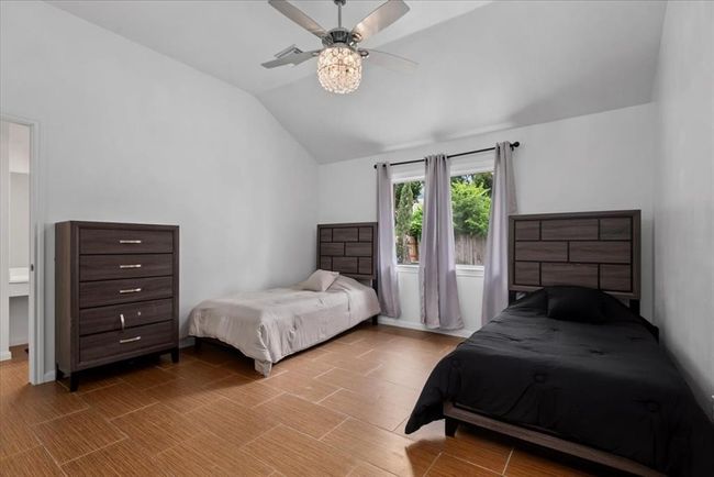 22711 Tree House Ln, House other with 3 bedrooms, 2 bathrooms and 2 parking in Spring TX | Image 17