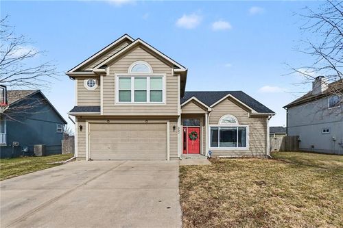 360 W Madison St, Gardner, KS, 66030-2212 | Card Image