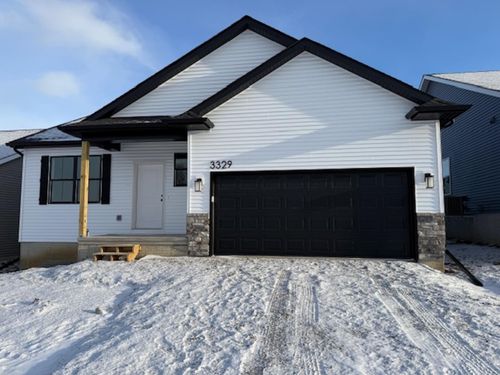 3329 Lincolnshire Rd, Waterloo, IA, 50701-7700 | Card Image