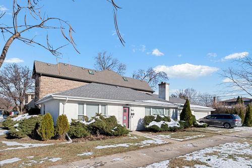 7303 N Kildare Ave, Lincolnwood, IL, 60712-1917 | Card Image