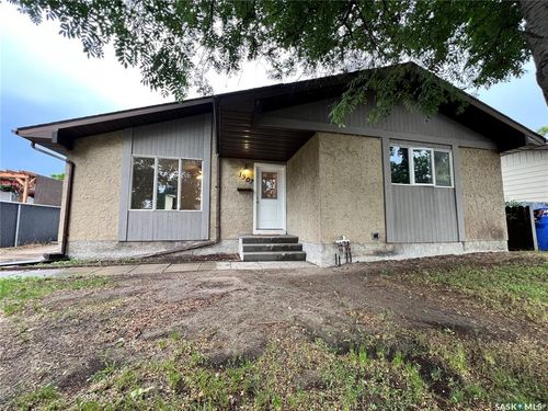 1307 Fleet St, Regina, SK, S4N5R4 | Card Image